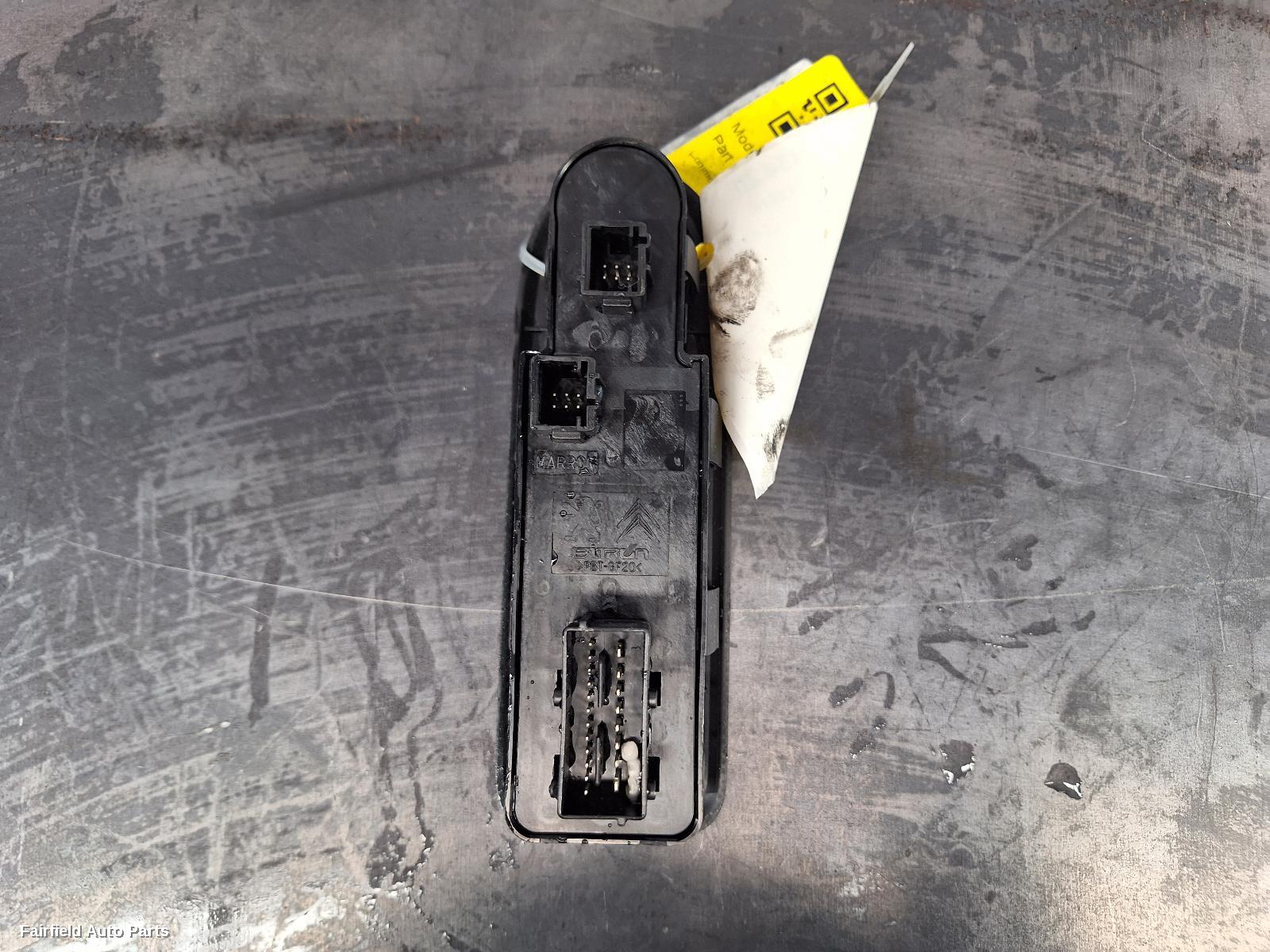 2007-2014 Peugeot 308 Pwr Dr Wind Switch