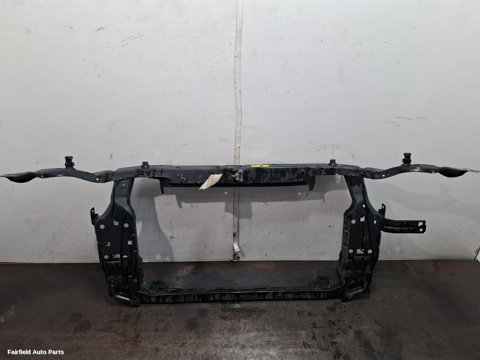 2010-2014 Nissan Dualis Radiator Support