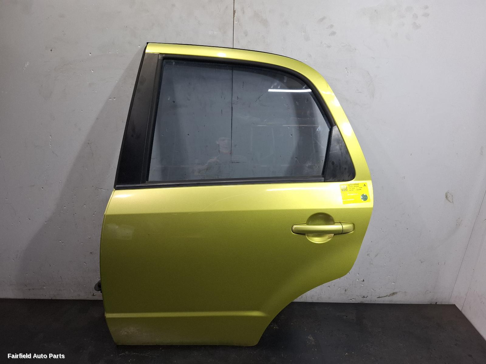 2007-2014 Suzuki Sx4 Left Rear Door Sliding