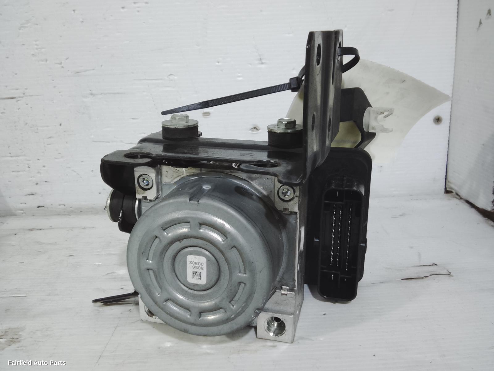 2013-2019 Mazda 3 Abs Pump Modulator