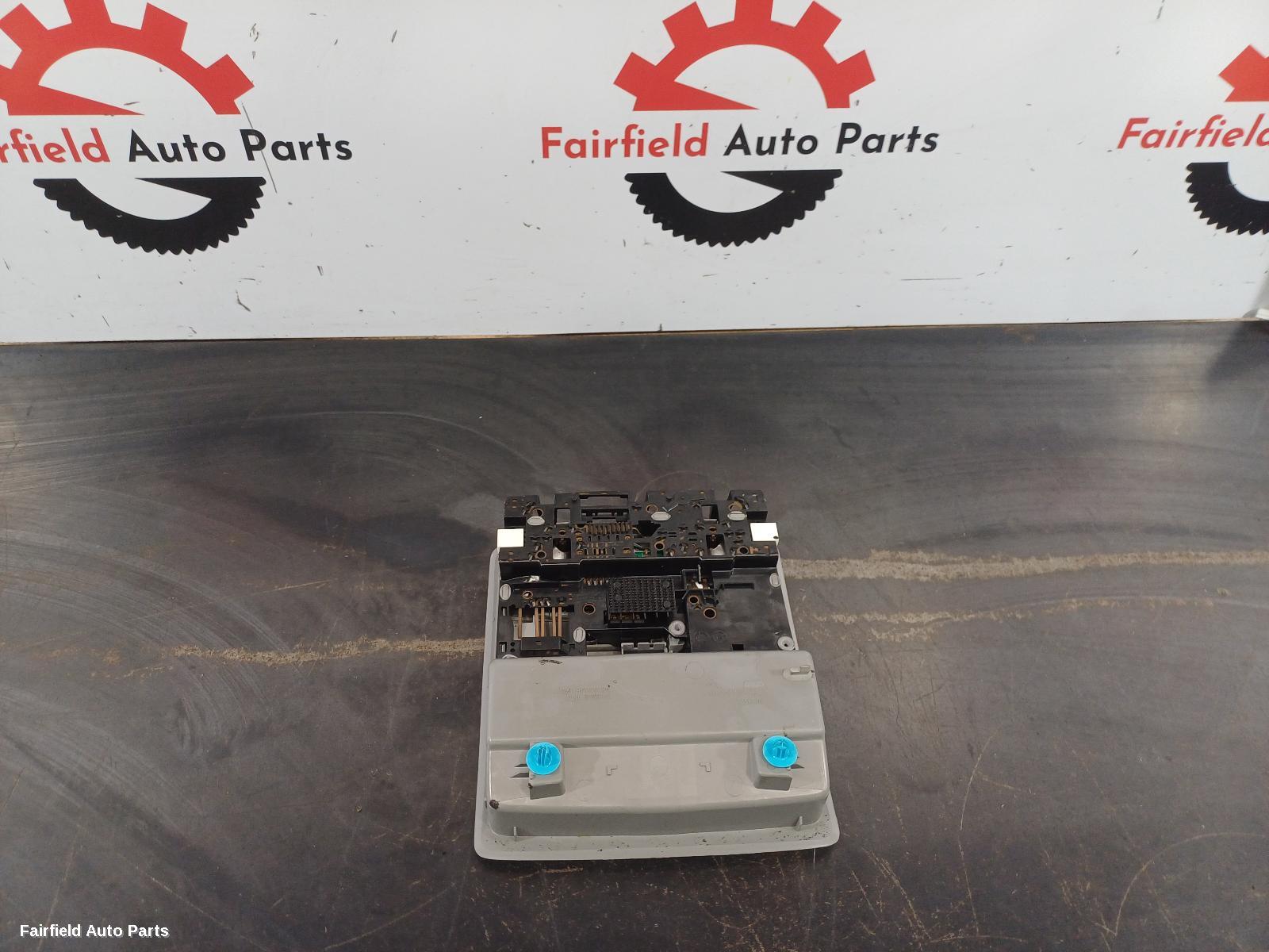 2007-2014 Toyota Kluger Courtesy Light
