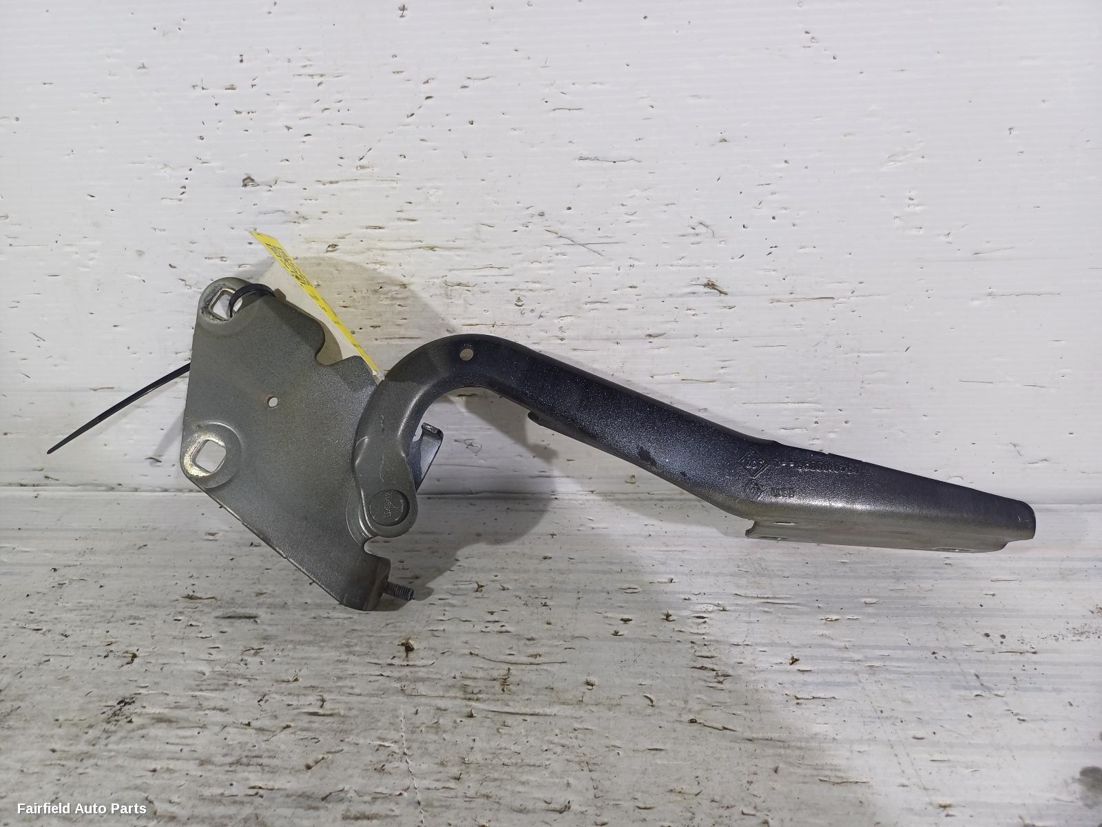 2010-2016 Renault Megane Bonnet Hinge Strut