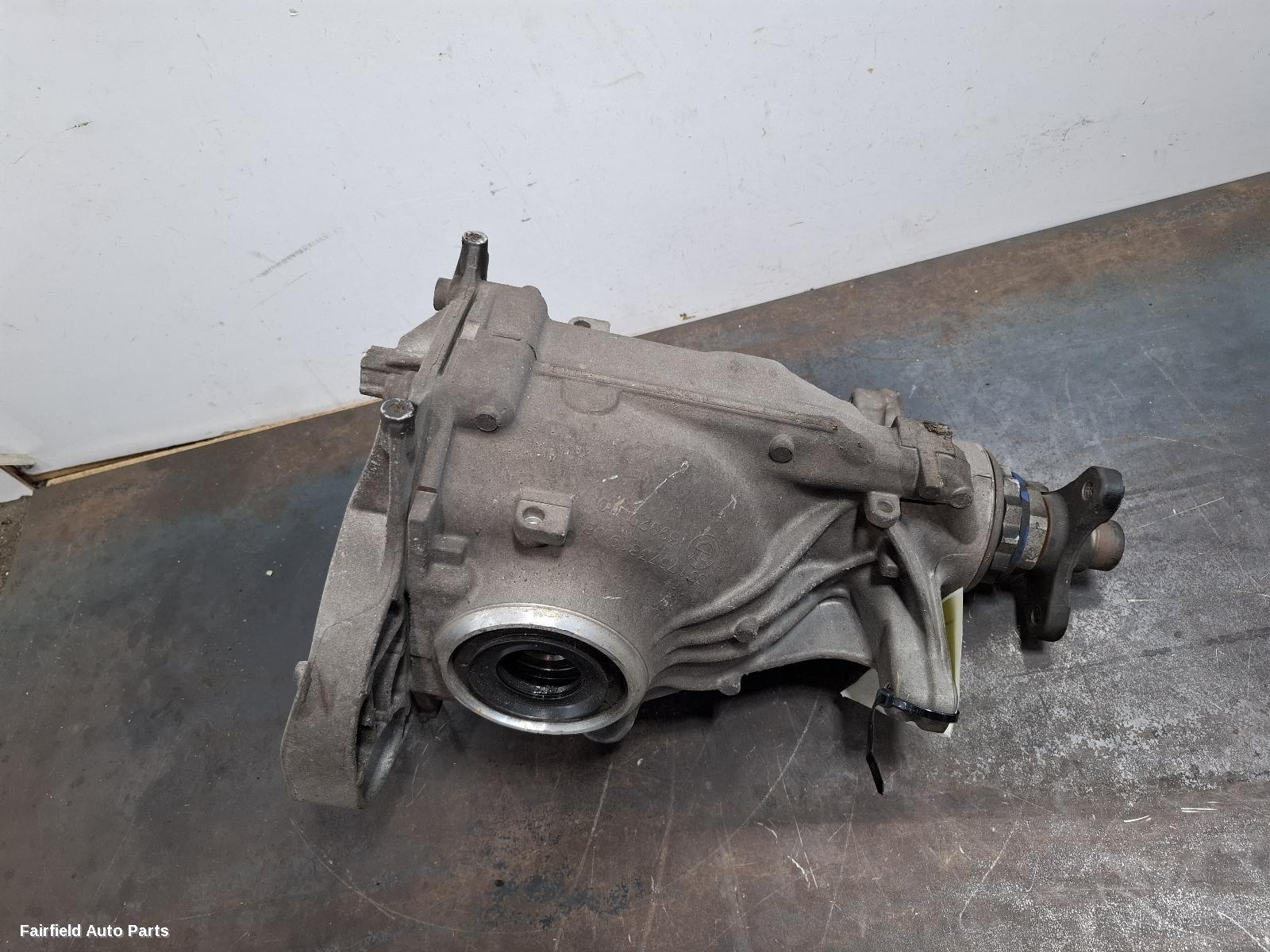 2017-2023 Bmw 5 Series Differential Centre