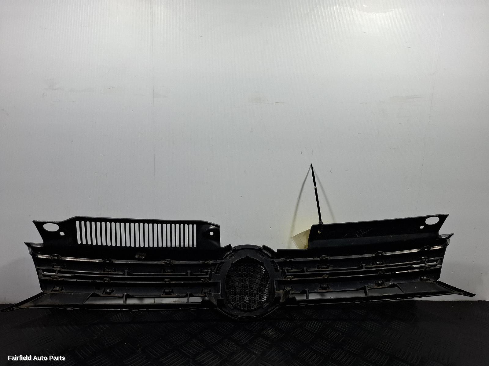 2009-2013 Volkswagen Golf Grille