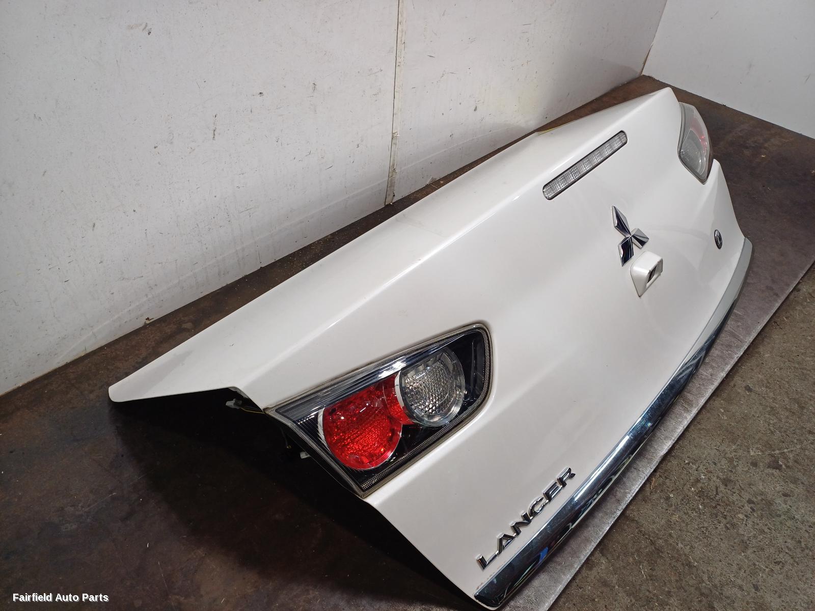 2015-2017 Mitsubishi Lancer Bootlid Tailgate