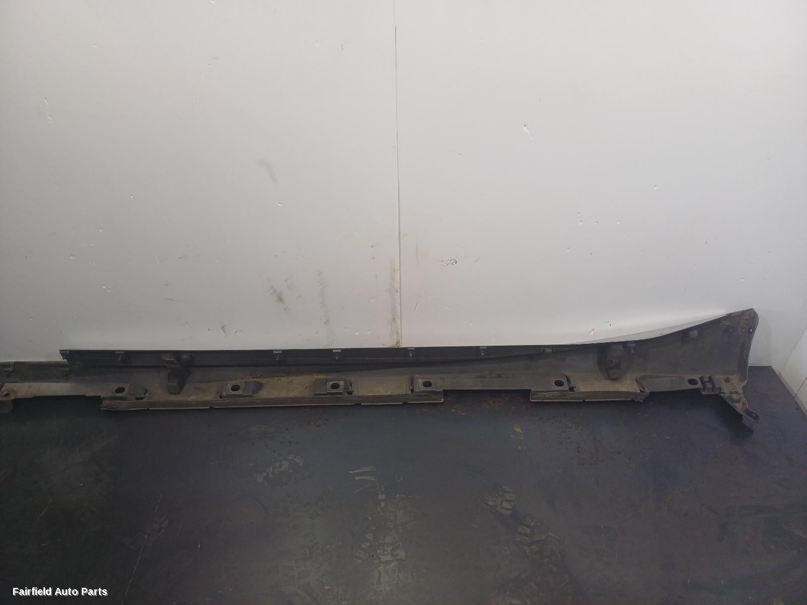 2013-2023 Lexus Is Series Side Step Skirt