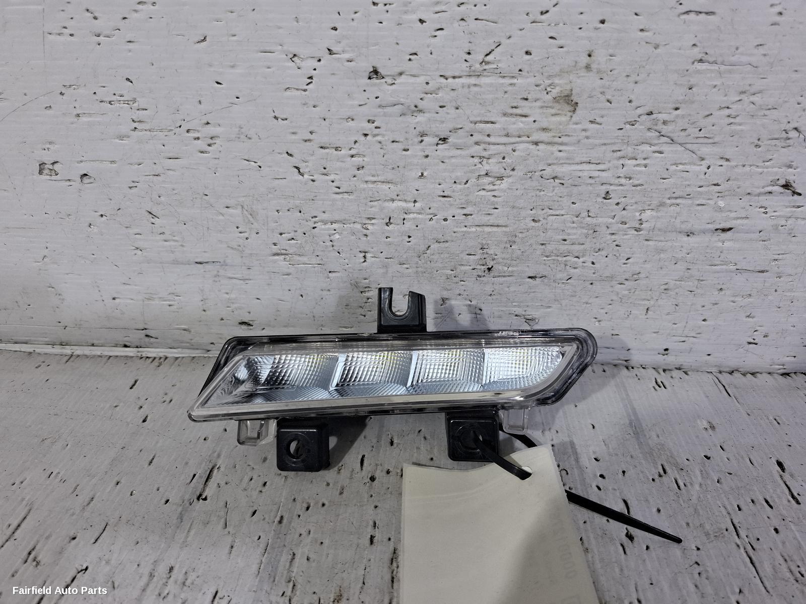 2013-2016 Renault Clio Left Indicator Fog Side