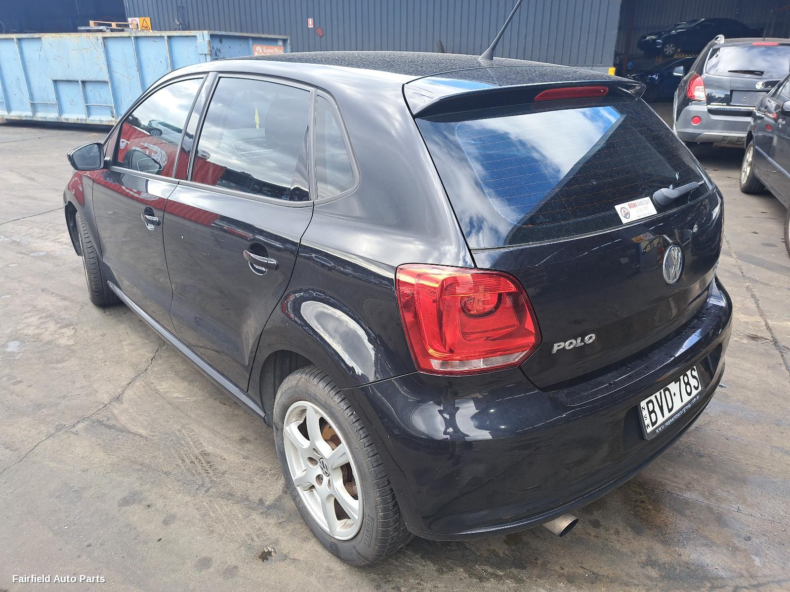 2010-2014 Volkswagen Polo Left Door Mirror