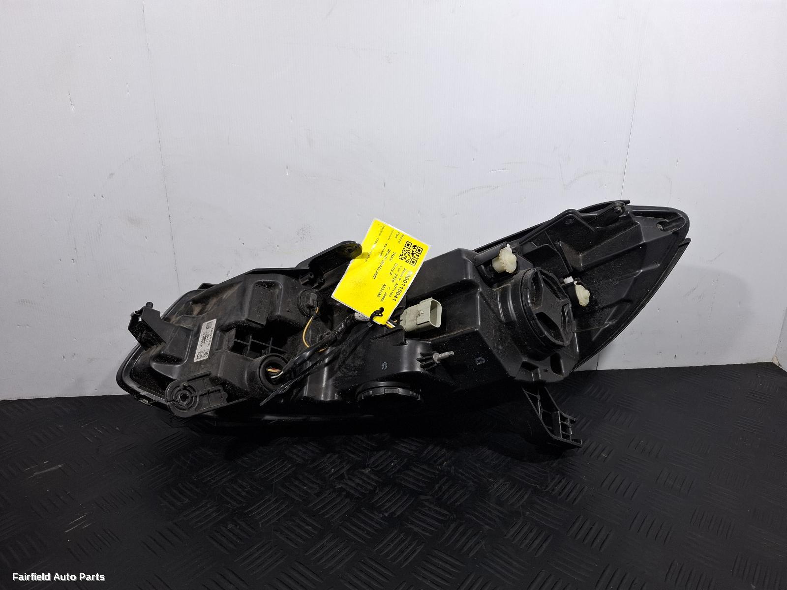 2015-2025 Mercedes Vito Right Headlamp