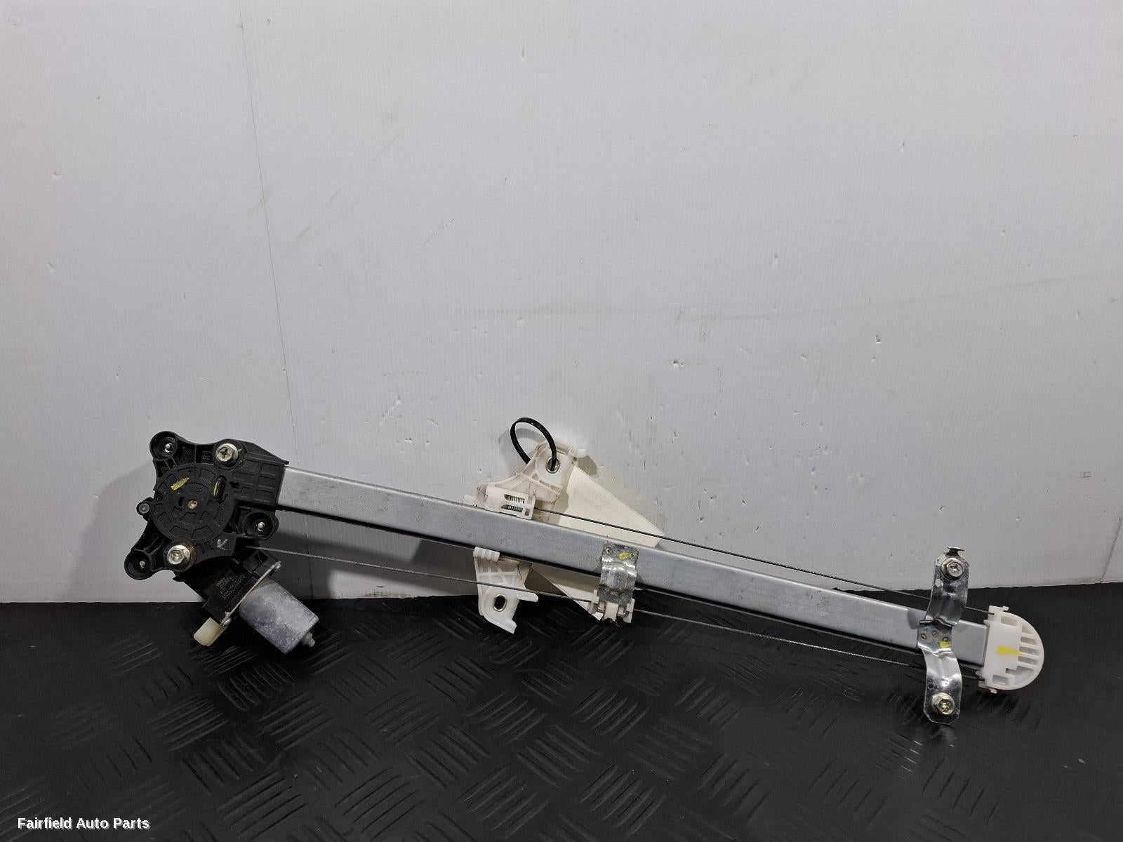 2016-2022 Suzuki Baleno Left Front Window Reg Motor