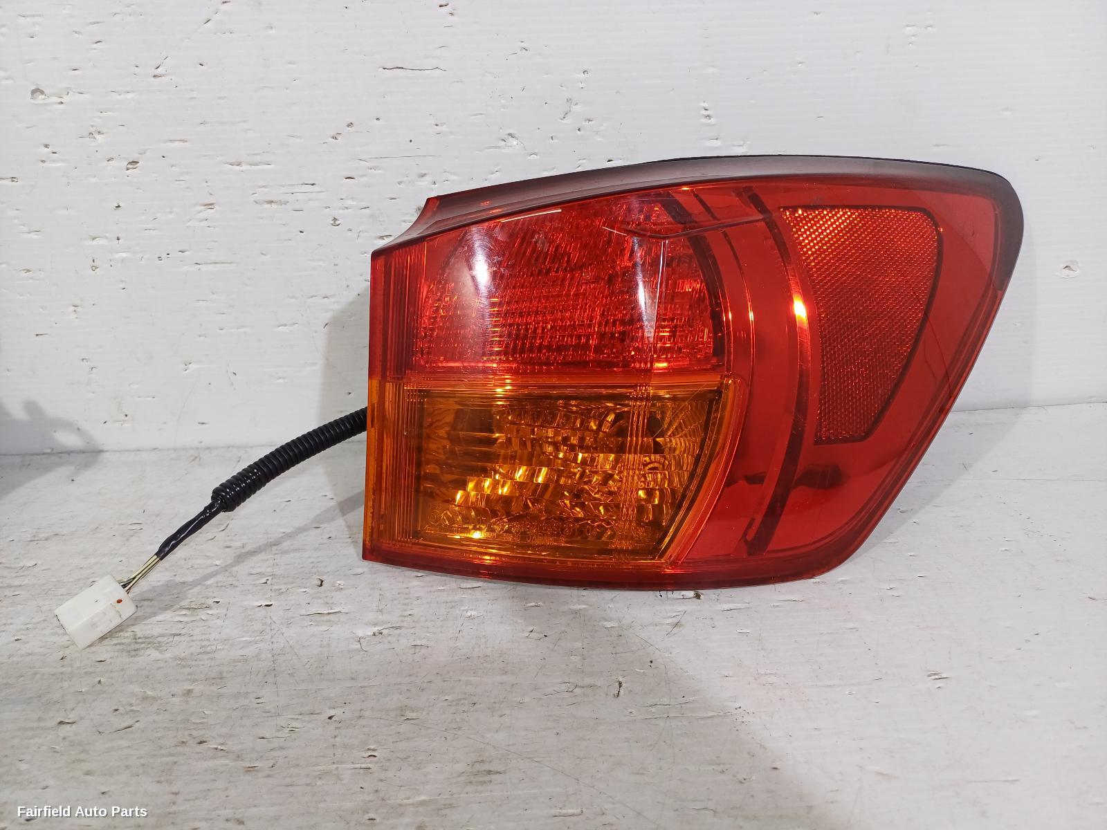 2005-2008 Lexus Is250/is250c Right Taillight