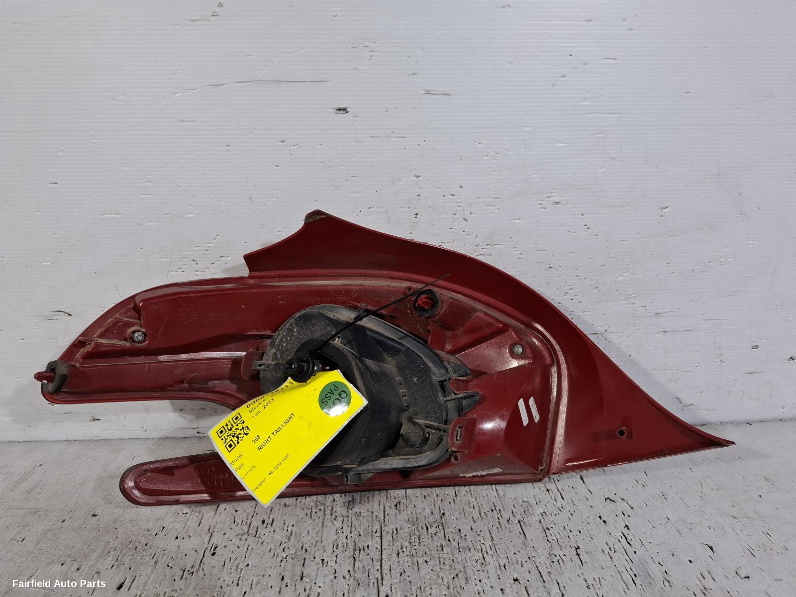 2012-2015 Peugeot 208 Right Taillight