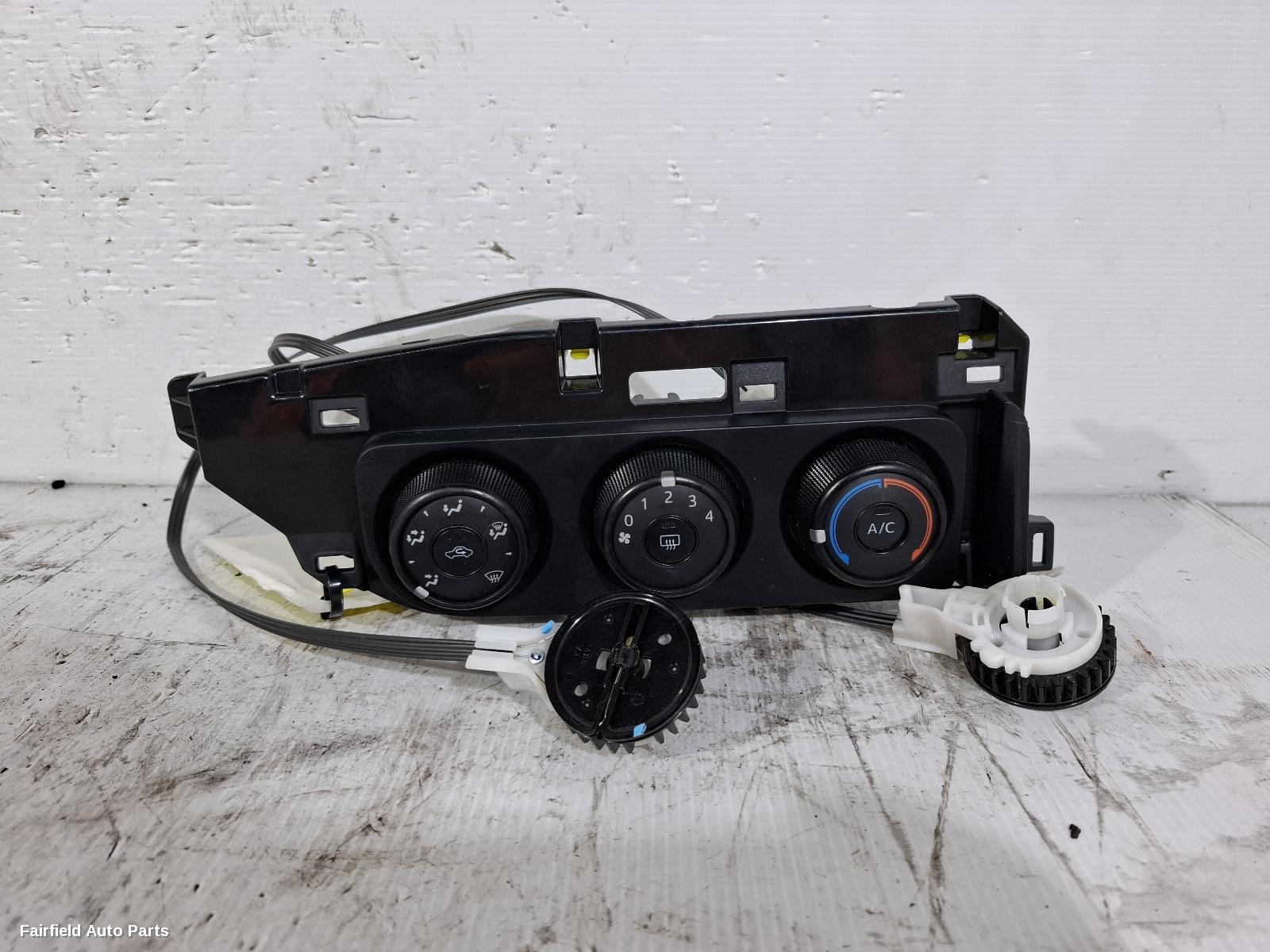 2013-2019 Toyota Corolla Heater Ac Controls