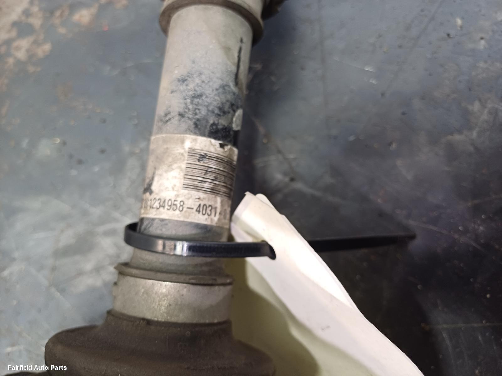2013-2017 Nissan Qashqai Left Driveshaft