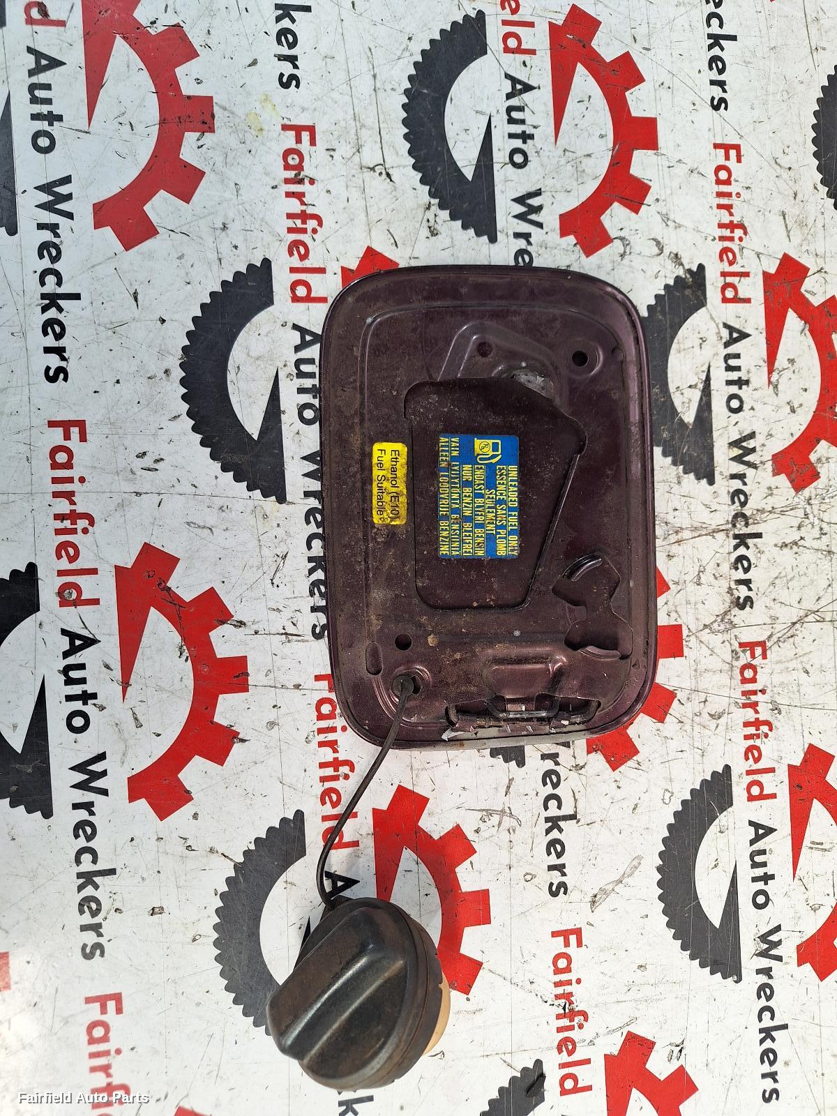 2009-2013 Honda Odyssey Fuel Door   Filler