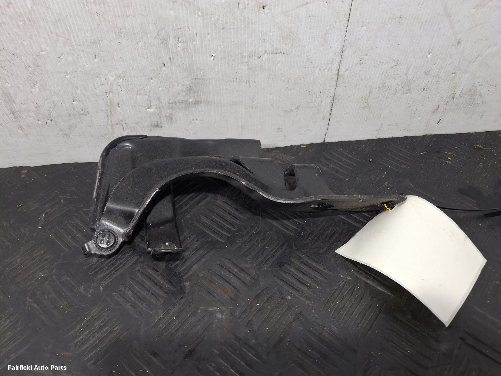 2011-2018 Holden Captiva Bonnet Hinge Strut