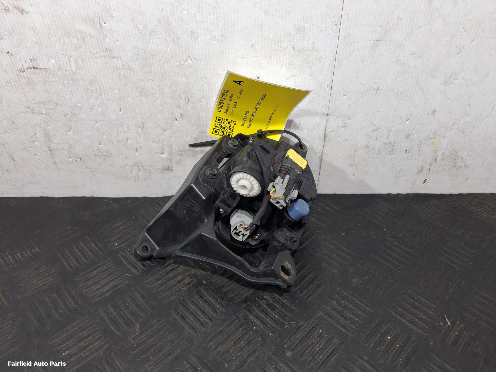 2015-2017 Ford Mustang Right Indicator Fog Side