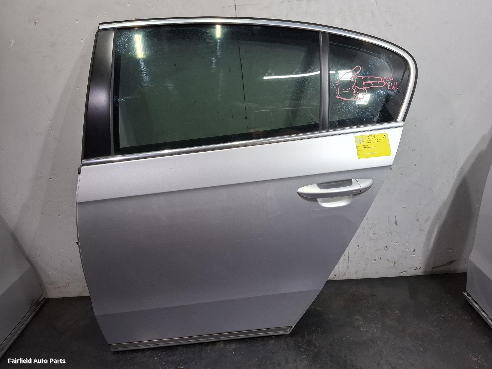 2010-2015 Volkswagen Passat Left Rear Door Sliding