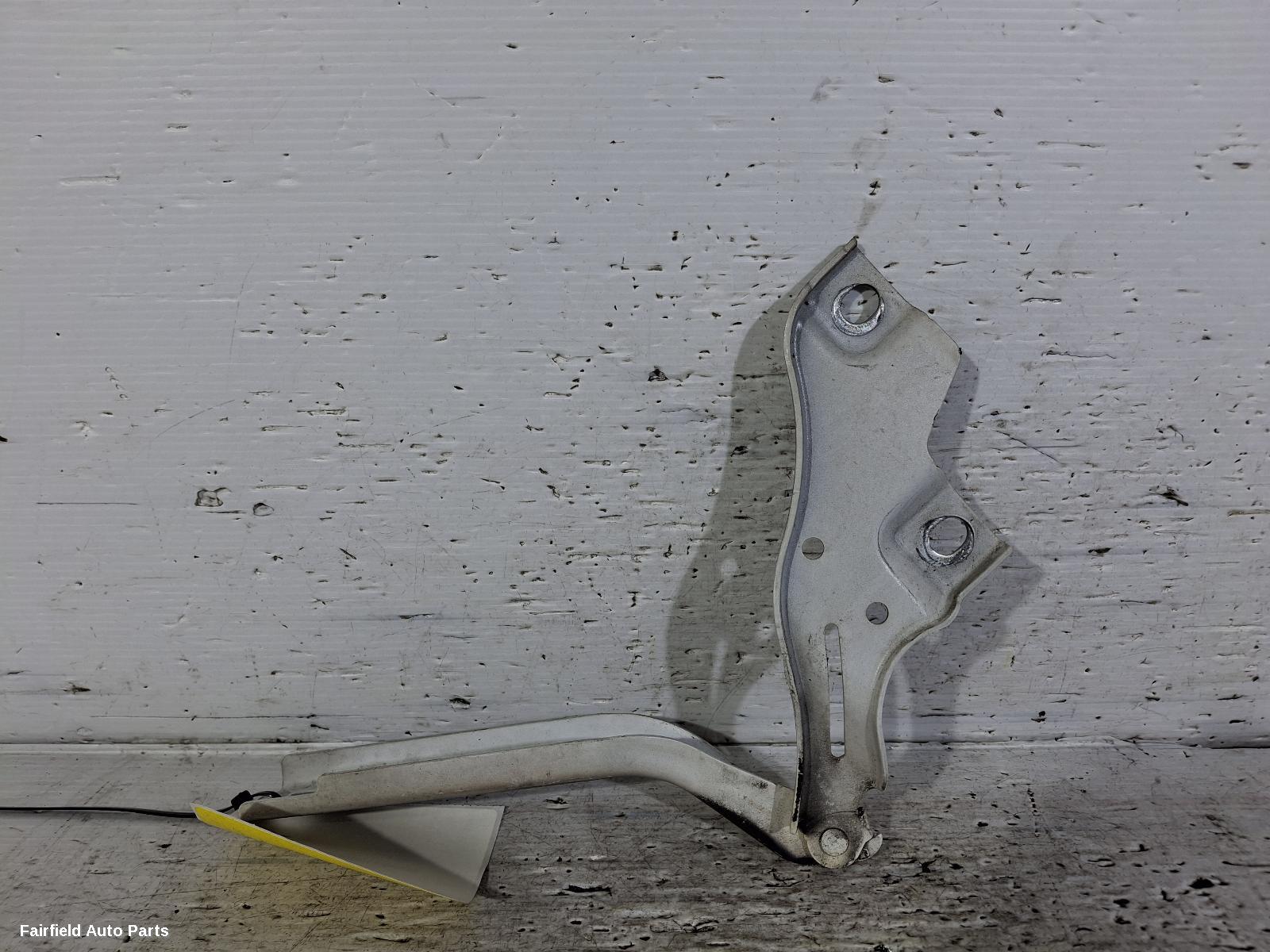 2015-2023 Volkswagen Passat Bonnet Hinge Strut