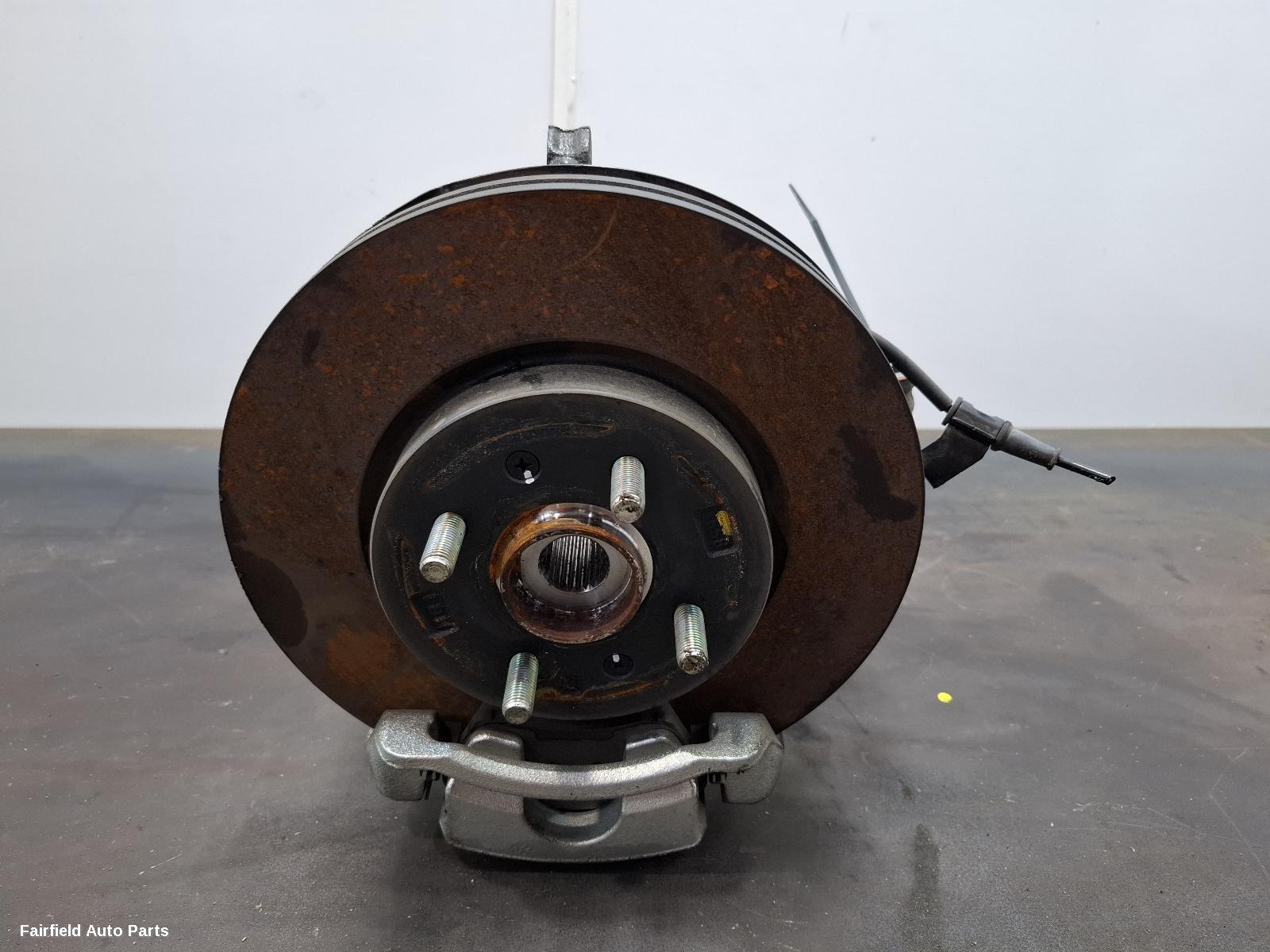 2020-2026 Kia Stonic Right Front Hub Assembly