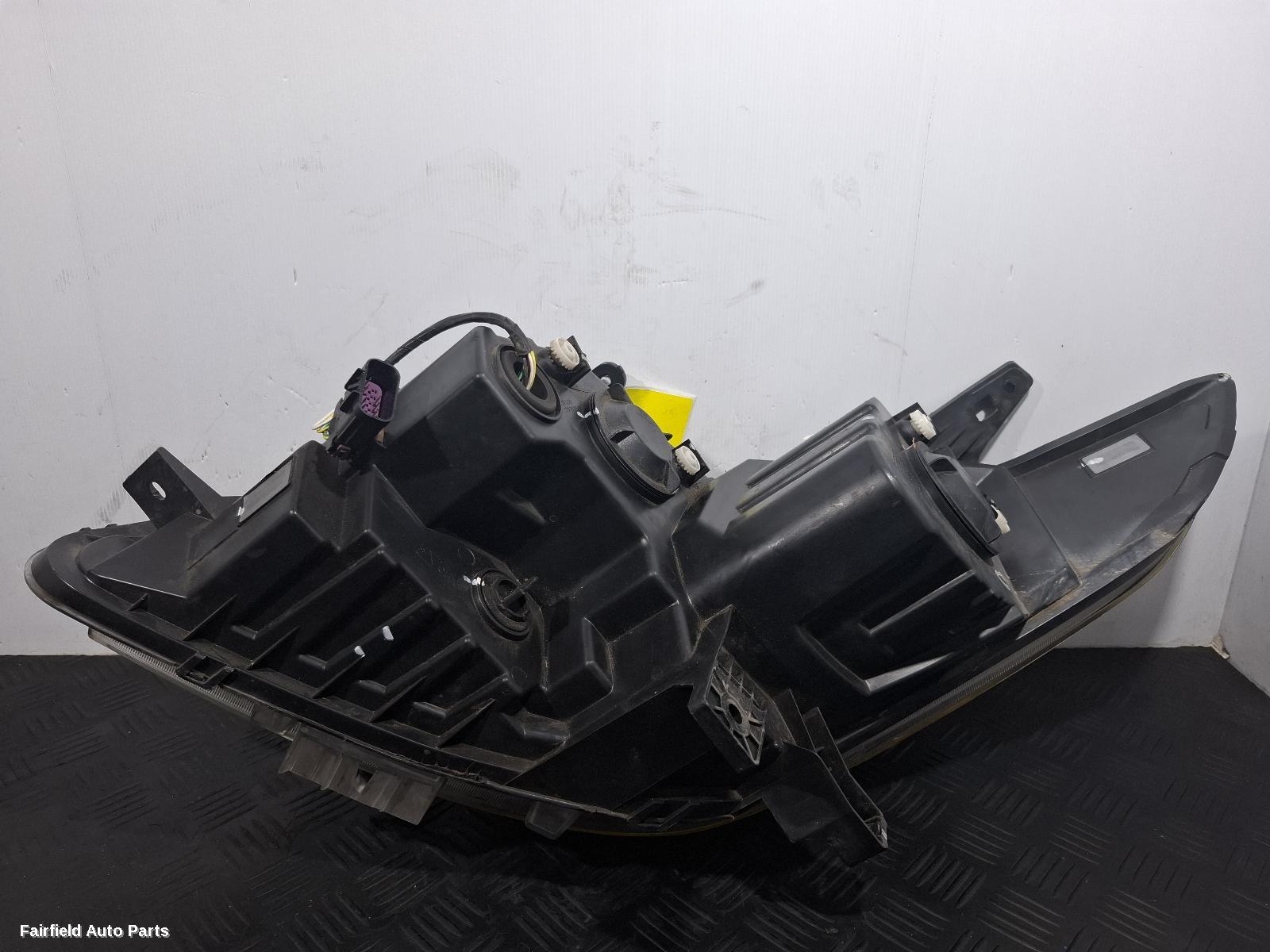 2015-2025 Ldv G10 Right Headlamp