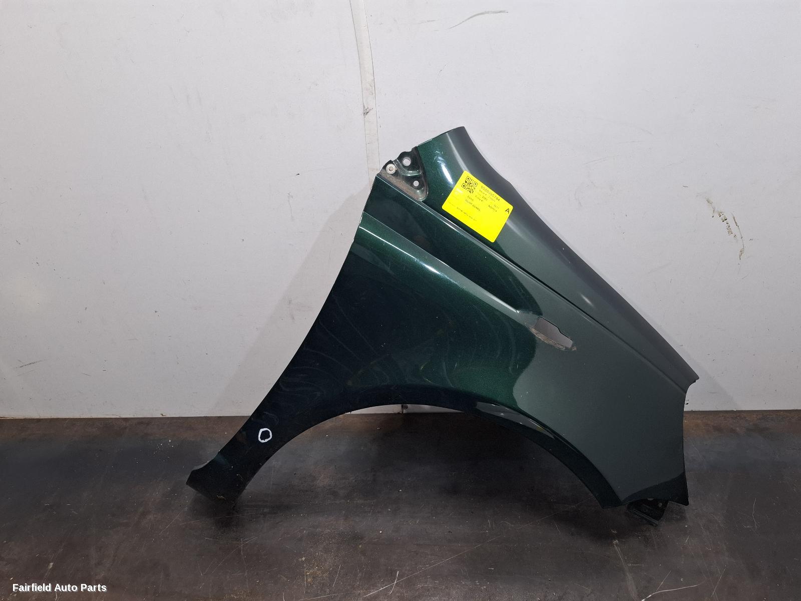 1999-2005 Toyota Echo Right Guard