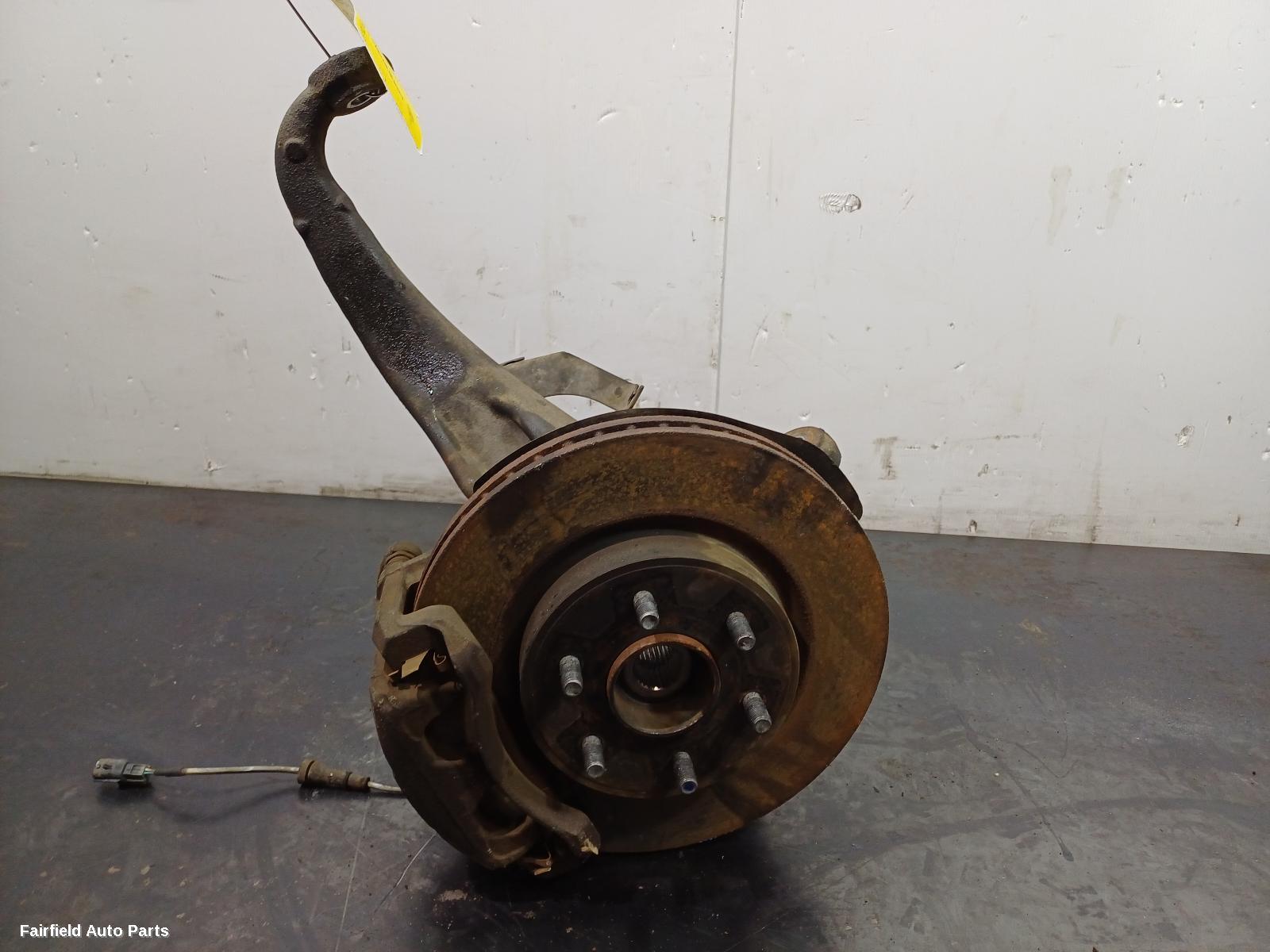2015-2018 Nissan Navara Right Front Hub Assembly