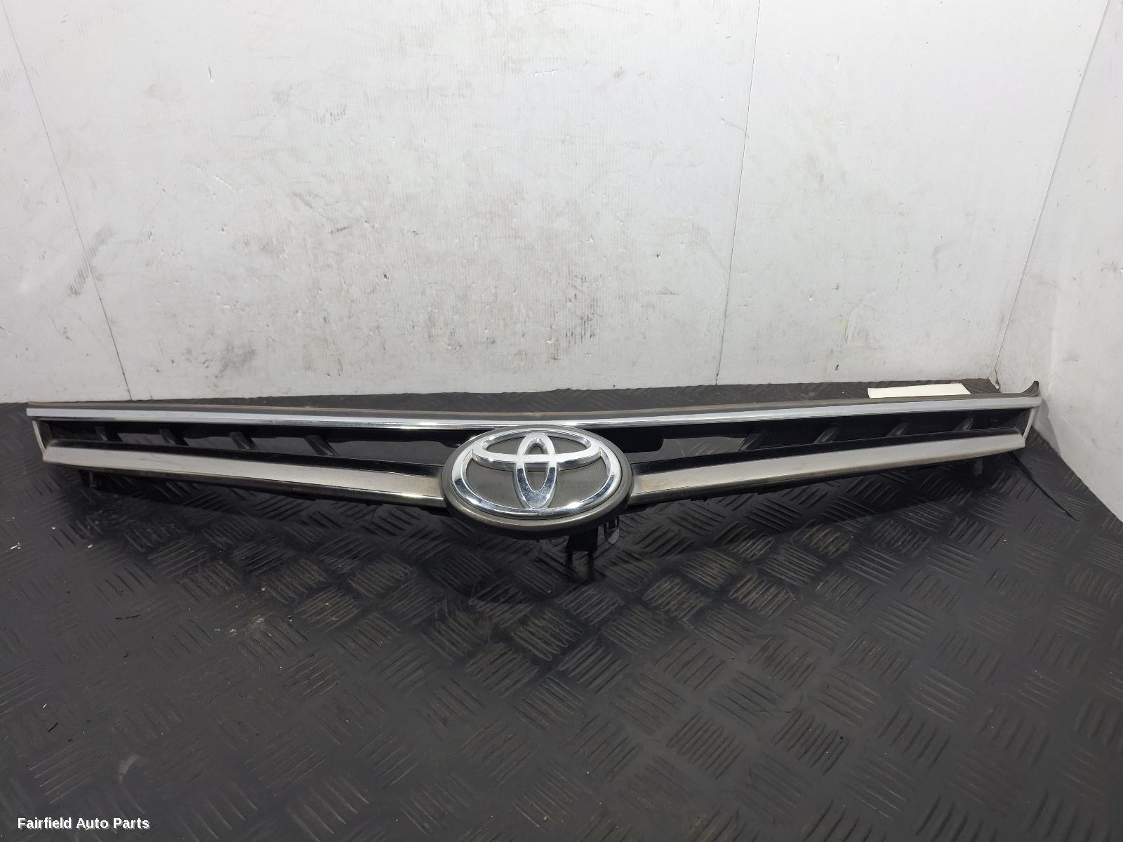 2006-2008 Toyota Tarago Grille