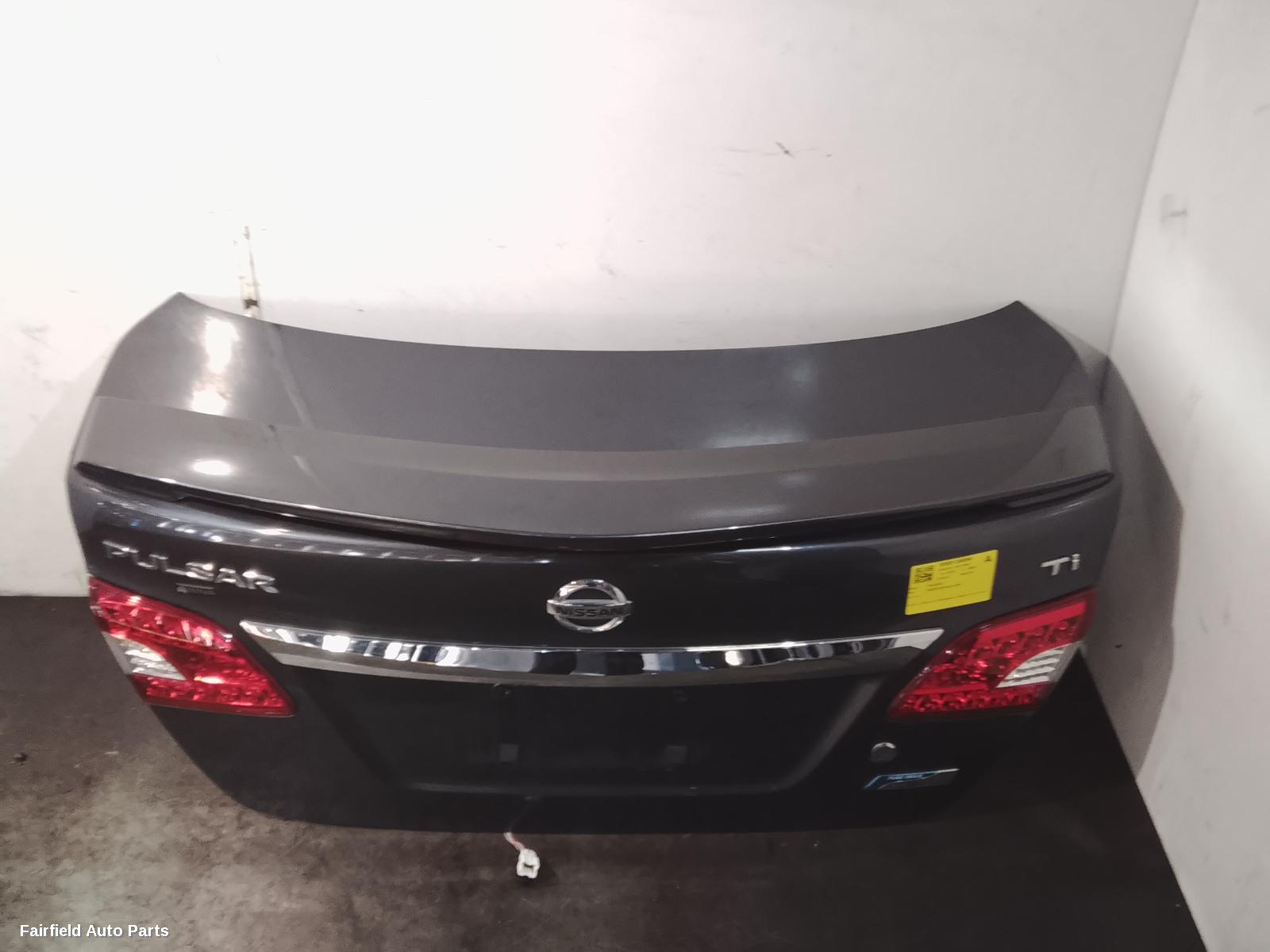 2012-2017 Nissan Pulsar Bootlid Tailgate