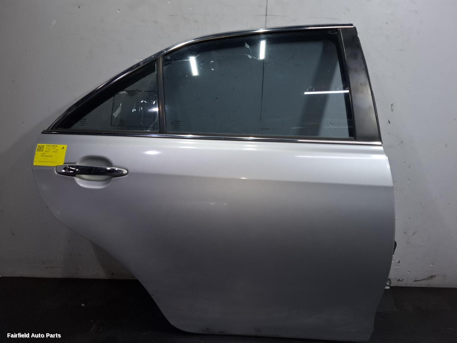 2006-2011 Toyota Camry Right Rear Door Sliding