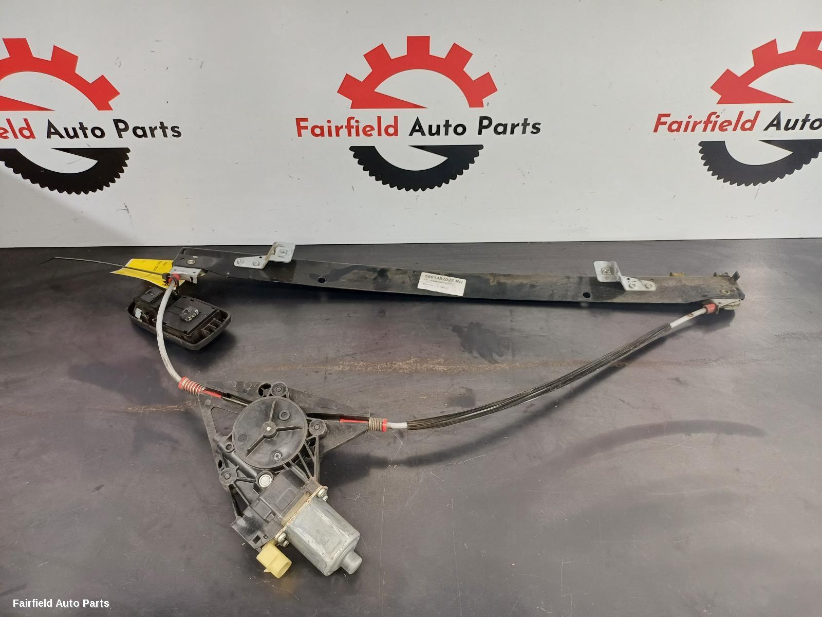2011-2015 Iveco Daily Right Front Window Reg Motor