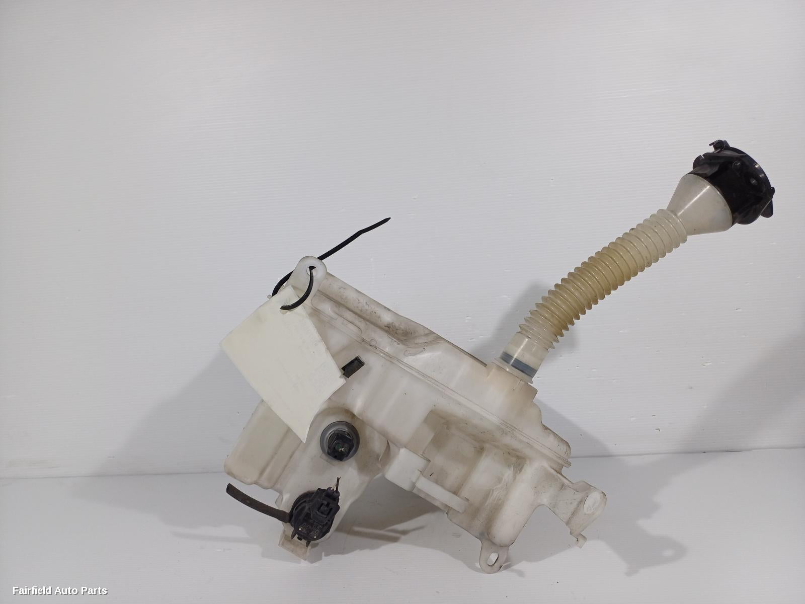 2015-2020 Lexus Gs Washer Bottle