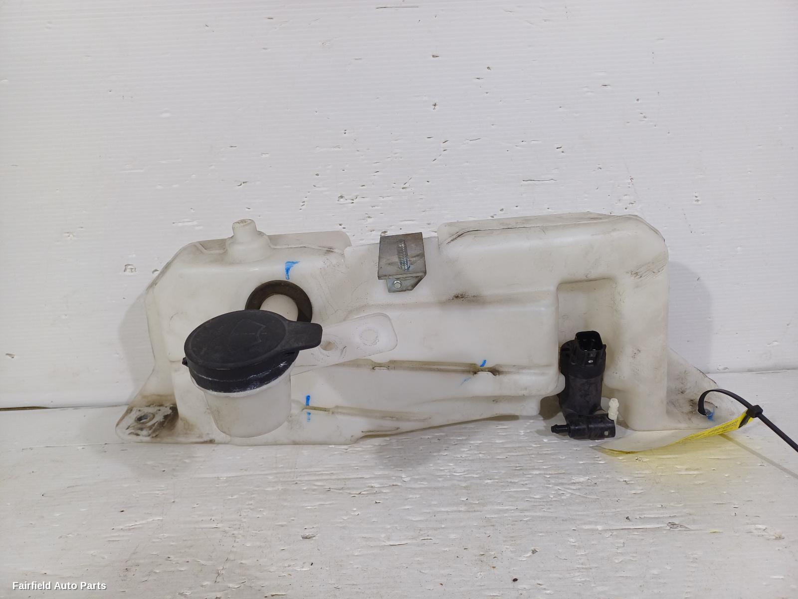 2017-2026 Ldv D90 Washer Bottle