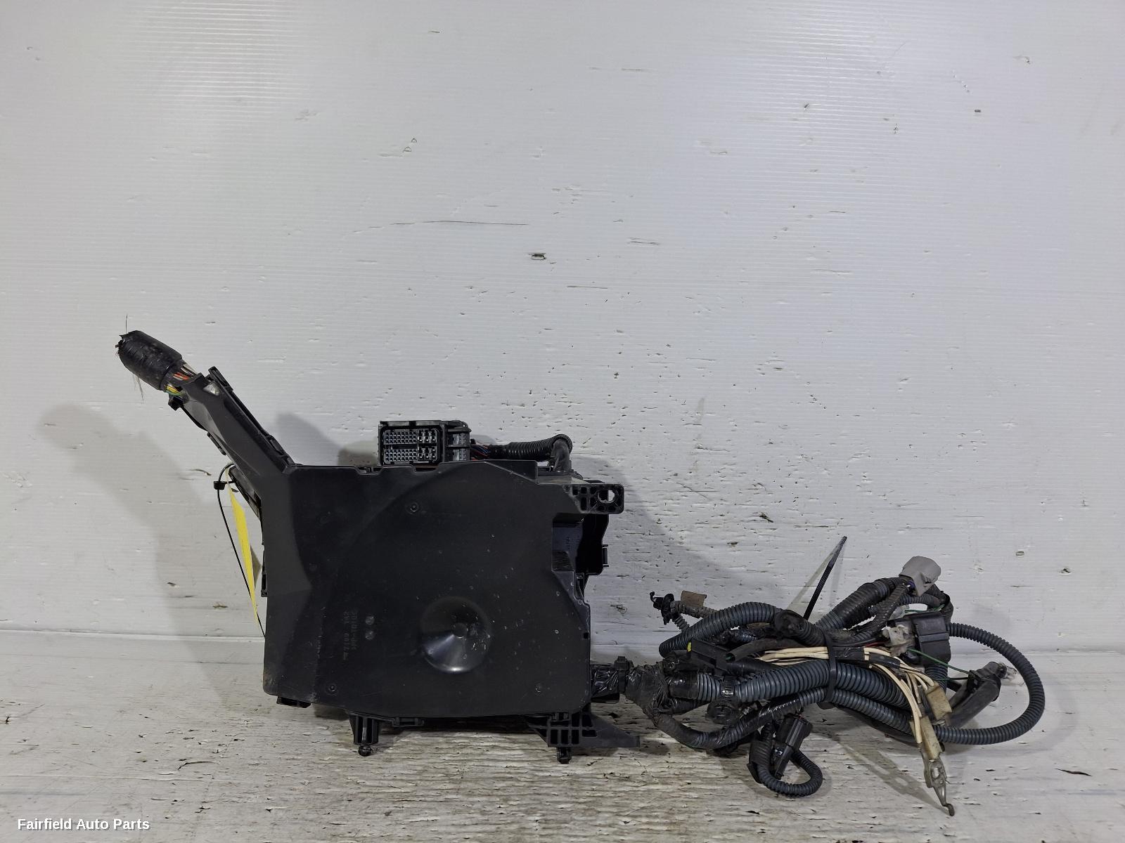2007-2013 Toyota Corolla Fuse Box