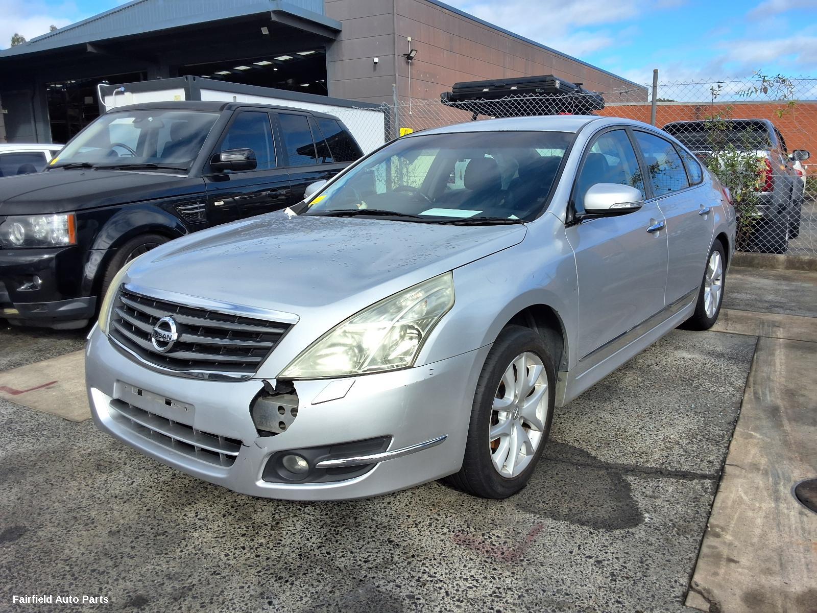 2009-2014 Nissan Maxima Left Rear Door Sliding