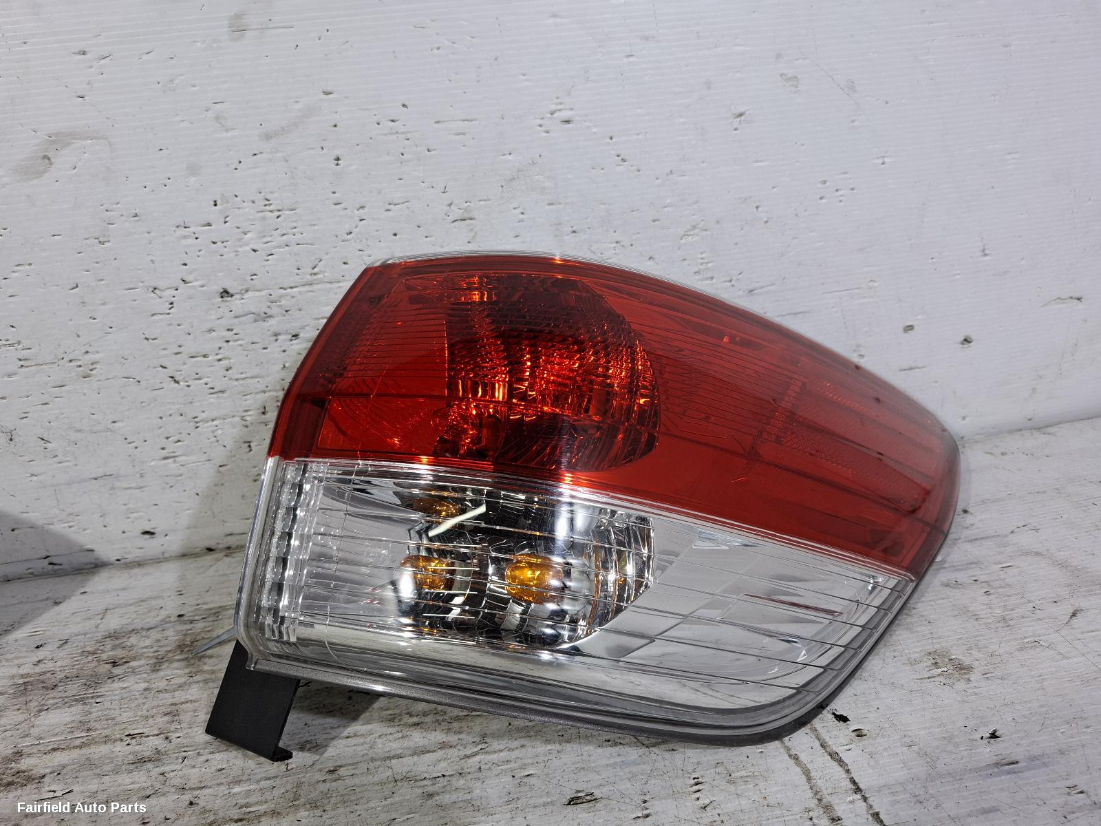2013-2016 Nissan Pathfinder Right Taillight