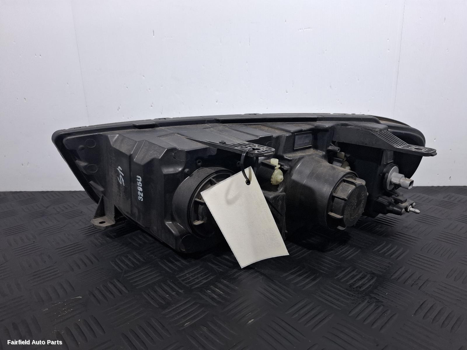 2011-2015 Holden Captiva Right Headlamp